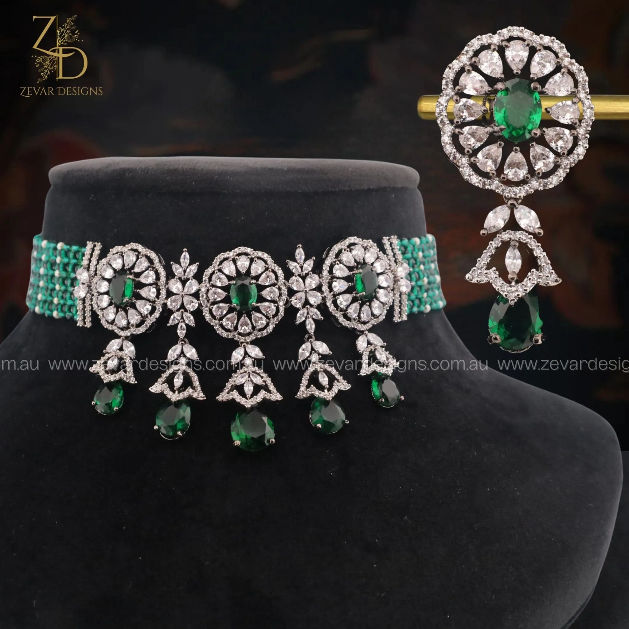 AD Choker set with Green Drops