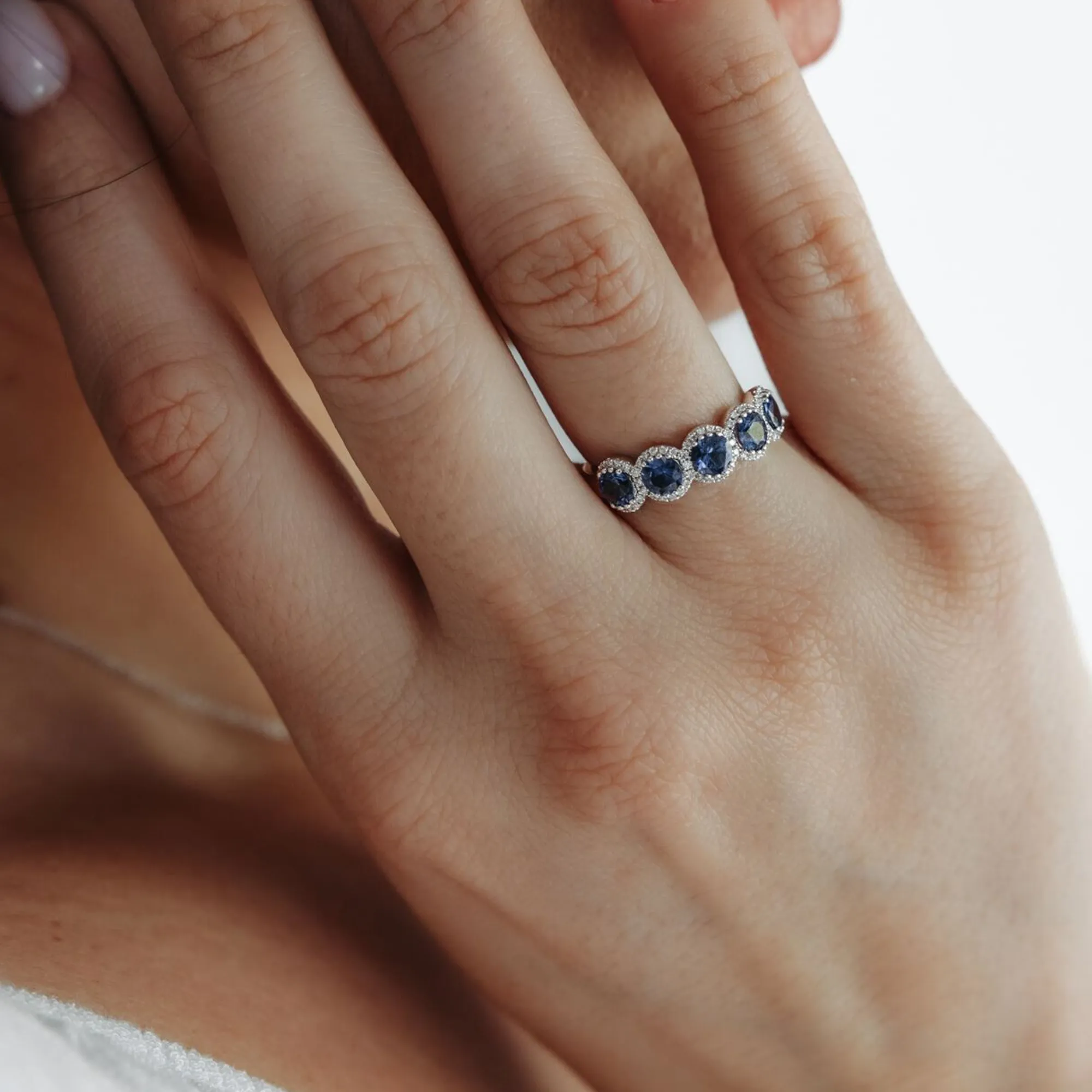 Round Blue Sapphire & Diamond Halo Ring